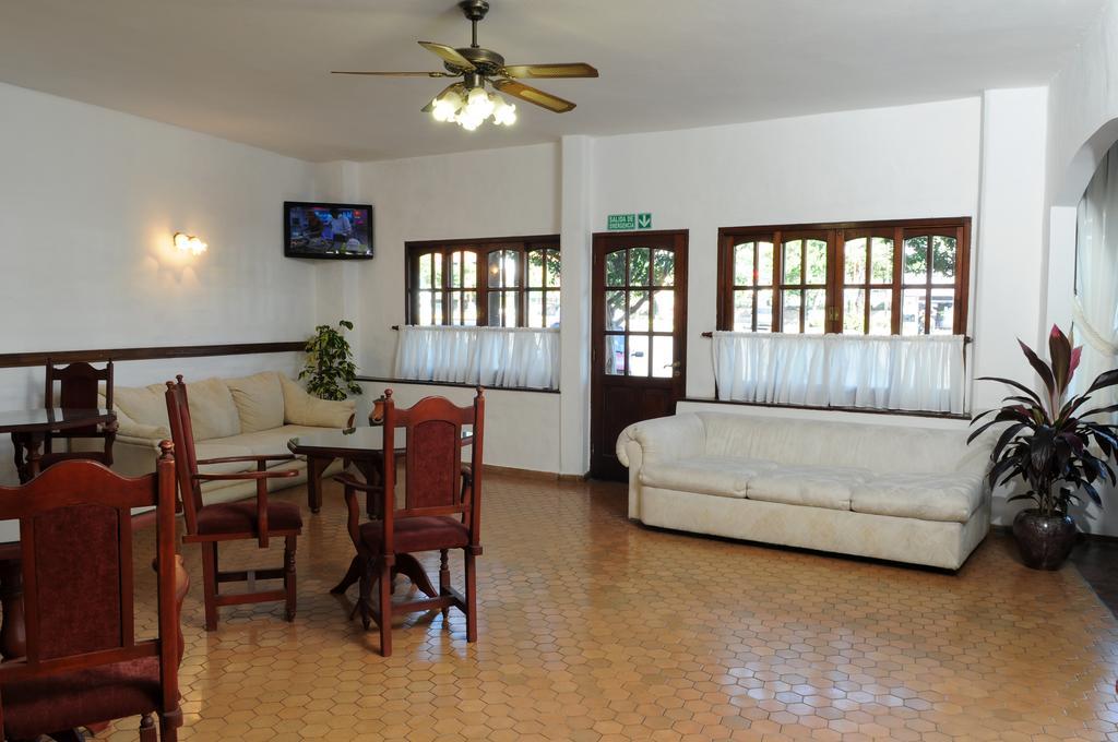 Andino Hotell Villa Carlos Paz Exteriör bild
