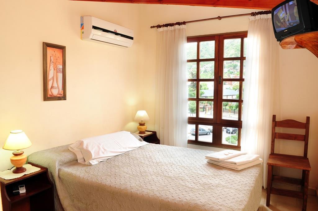 Andino Hotell Villa Carlos Paz Exteriör bild